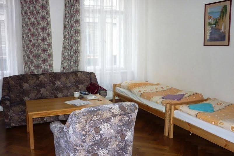 Gallery Hostel 布拉格 外观 照片